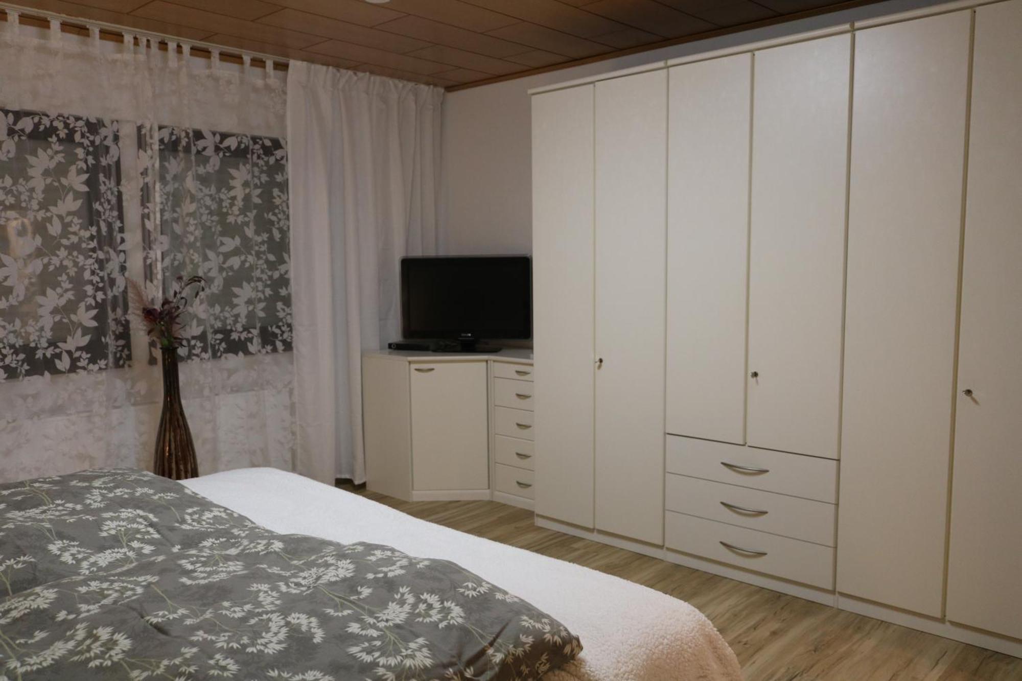 Lohrenz Apartment *